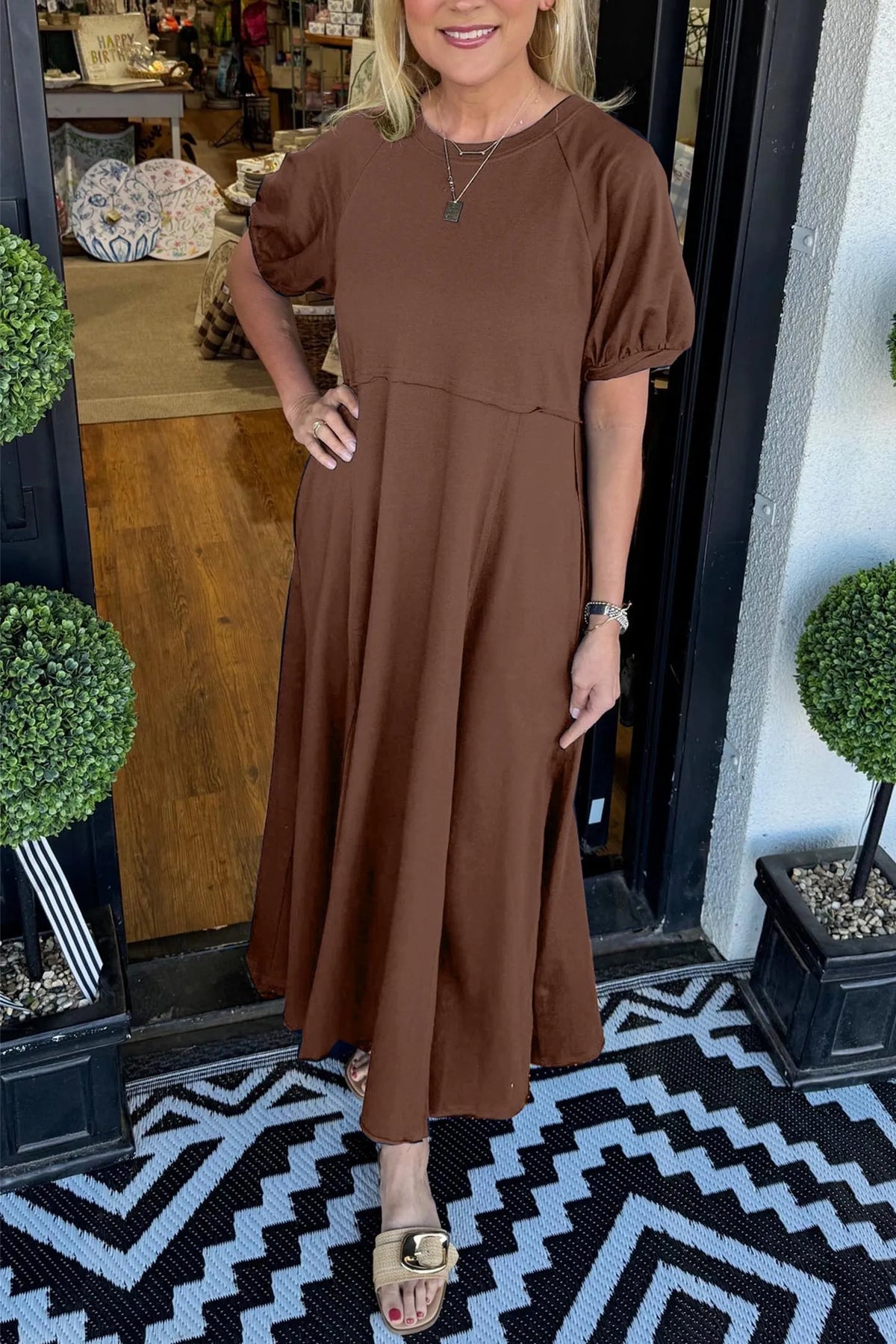 Chic Puff Sleeve Round Neck Maxi Dress